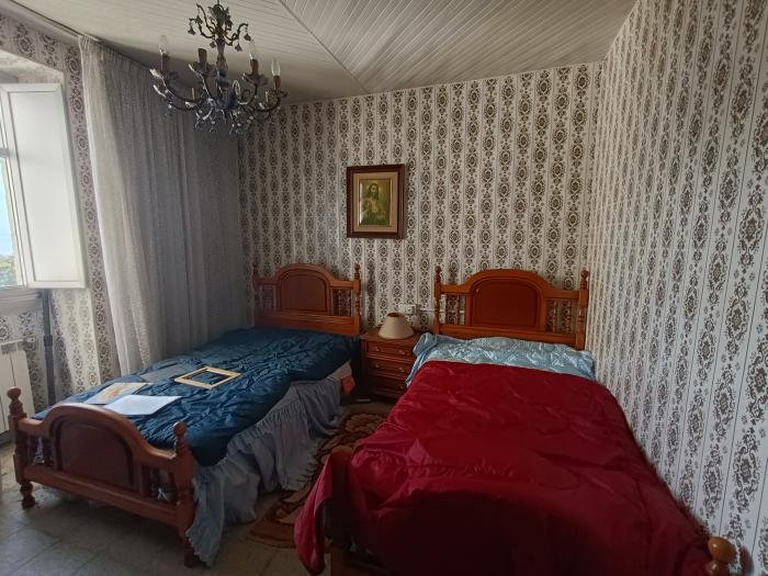 Se vende casa de piedra con vistas al mar en Ribeira