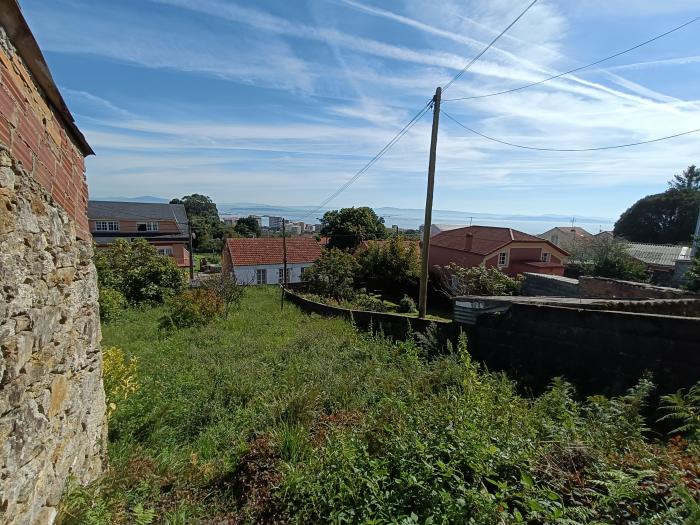 Se vende casa de piedra con vistas al mar en Ribeira