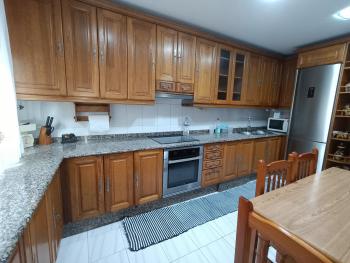 Se vende piso bien situado en Ribeira