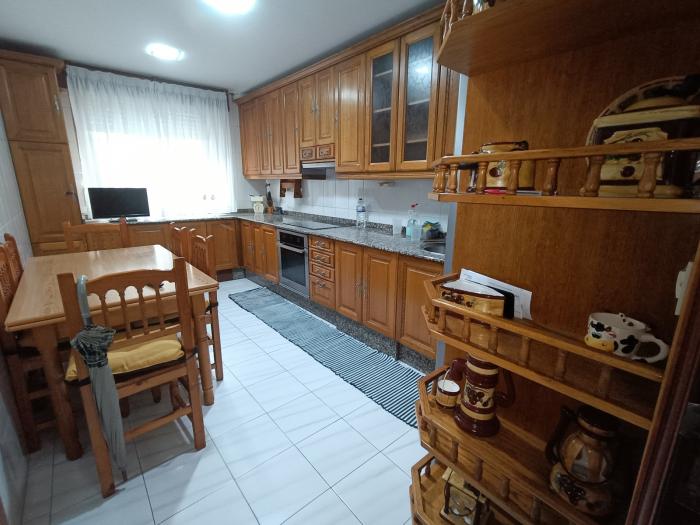 Se vende piso bien situado en Ribeira