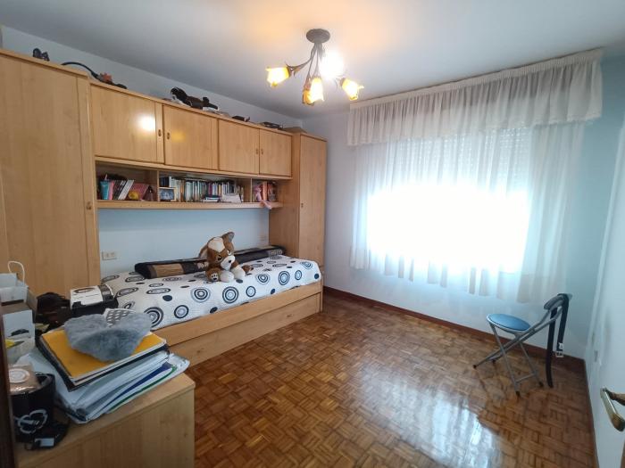 Se vende piso bien situado en Ribeira