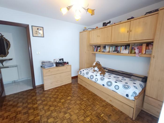 Se vende piso bien situado en Ribeira