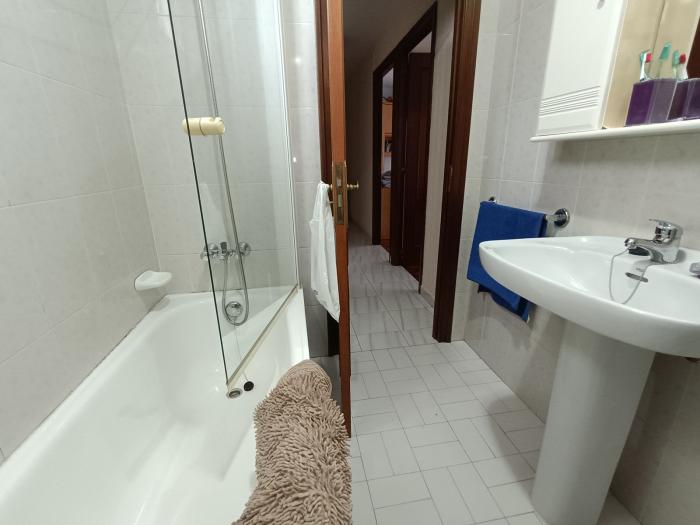 Se vende piso bien situado en Ribeira
