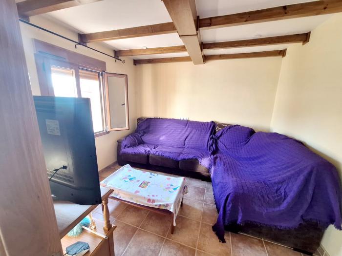 Se vende casa con patio en Carreira
