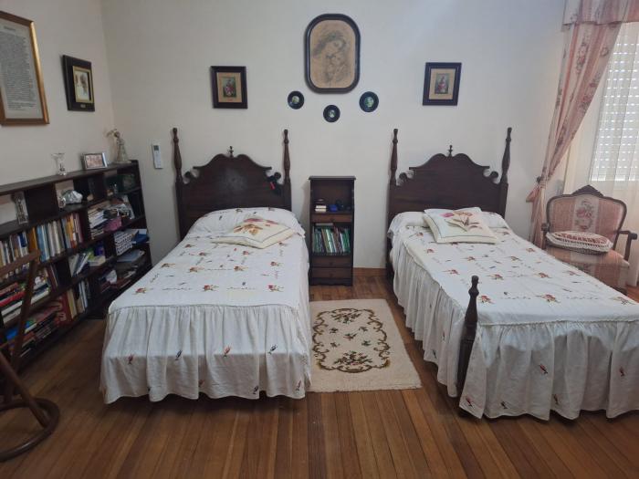 Se vende casa de piedra en pleno centro de A Pobra