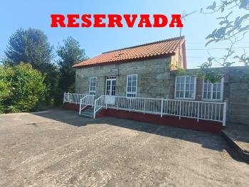 Se vende casa con terreno en Carballosa 