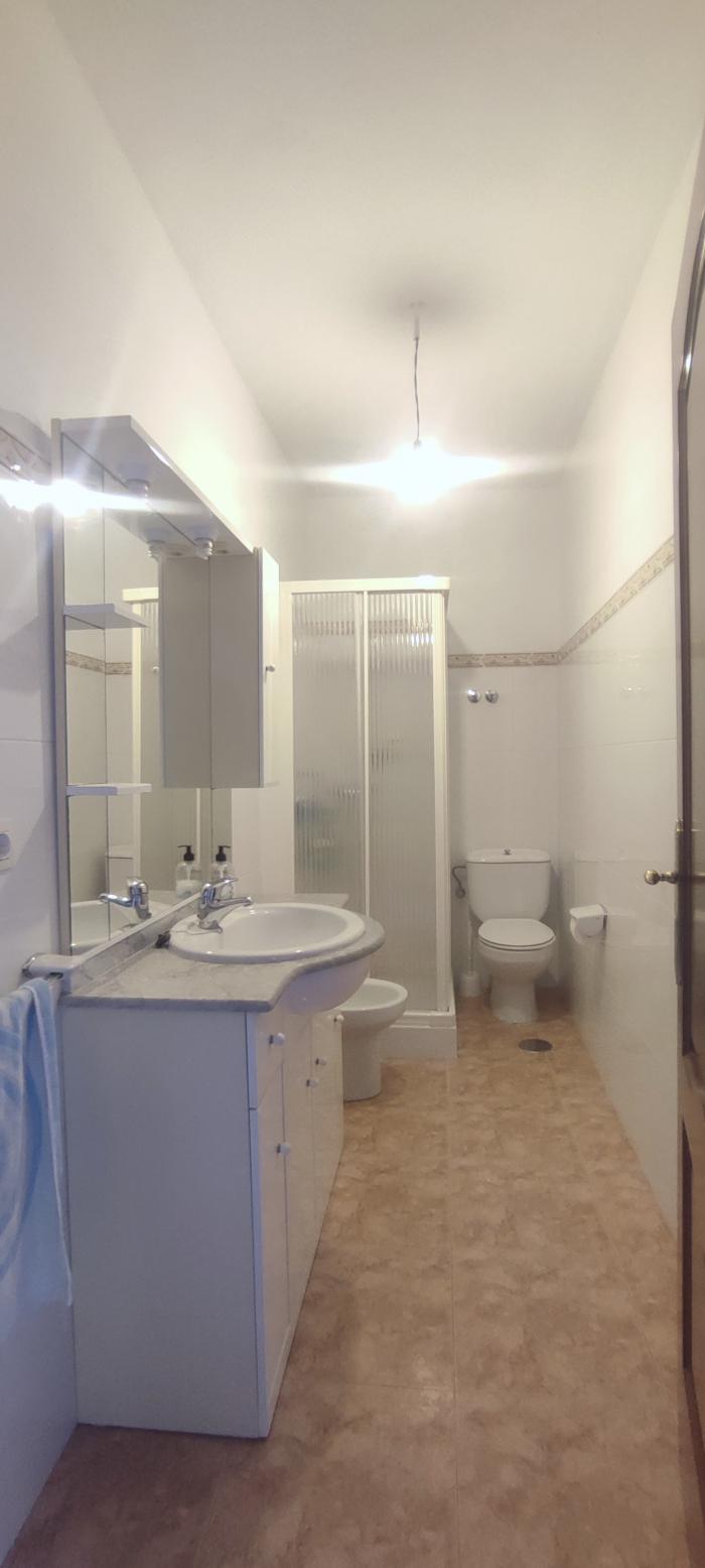 Se vende casa con jardín en Ribeira