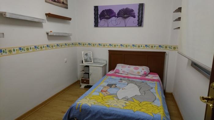 Se vende piso  en pleno centro de Ribeira