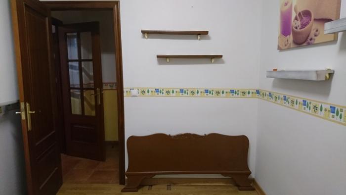 Se vende piso  en pleno centro de Ribeira
