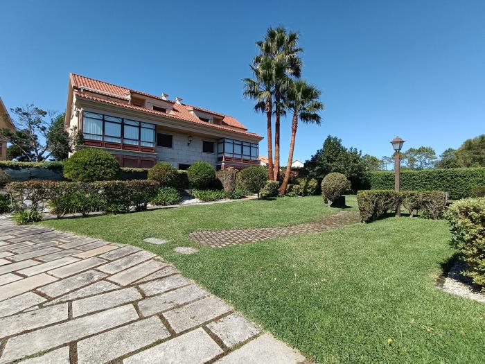 Se vende ático con 2 terrazas en Corrubedo