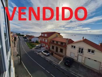 Se vende piso en Castiñeiras con bonitas vistas al mar