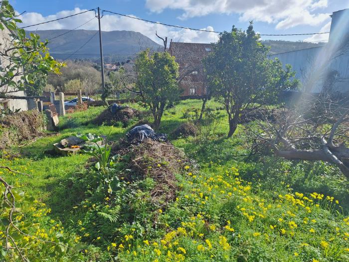 Se vende casa para reformar en Xuño