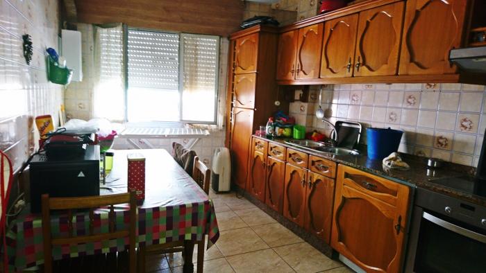 Se vende tríplex en el centro de Ribeira