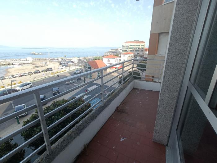 Se vende piso en la zona del Malecón, Ribeira 