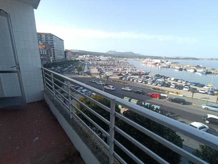 Se vende piso en la zona del Malecón, Ribeira 