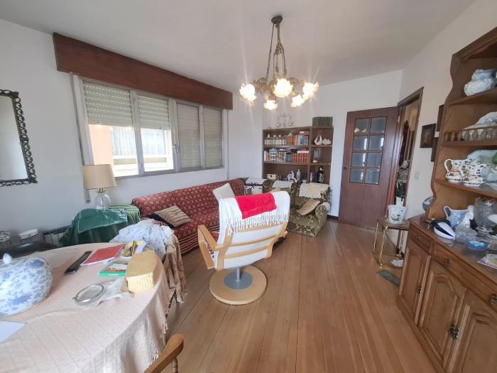 Se vende piso en la zona del Malecón, Ribeira 
