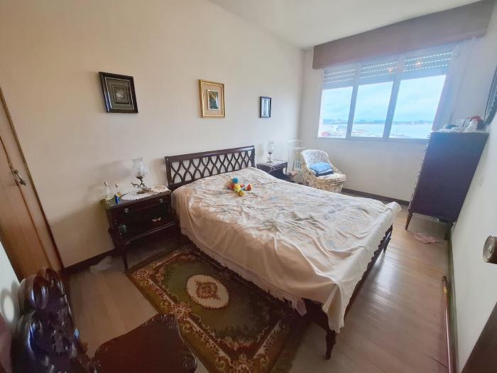 Se vende piso en la zona del Malecón, Ribeira 