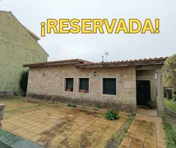 Se vende casa con jardín en Aguiño