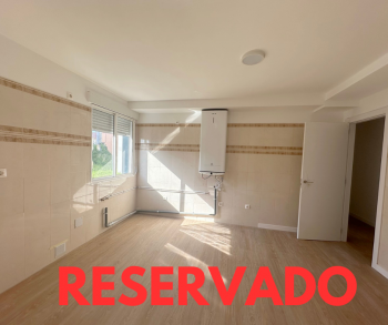 Se vende apartamento de dos dormitorios en obra Carqueixa