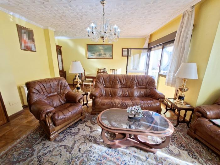 Se vende piso en el centro de Ribeira