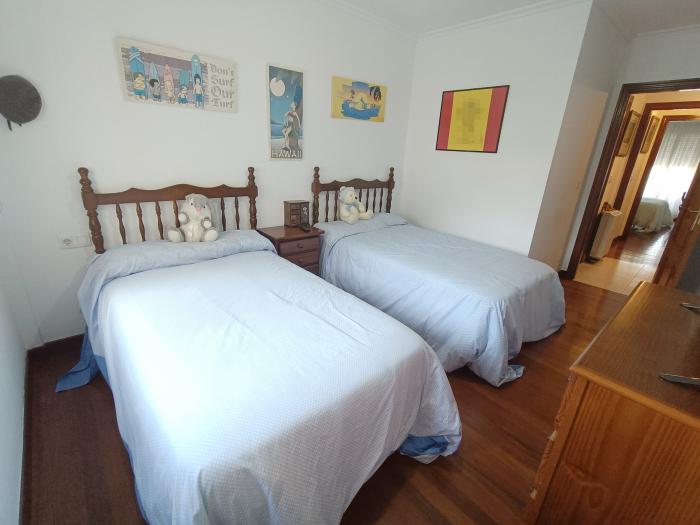 Se vende piso en muy buen estado en Abesadas