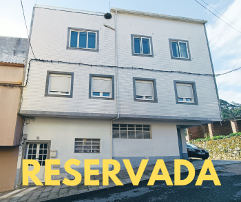 Se vende  casa en el centro con amplio garaje y terraza