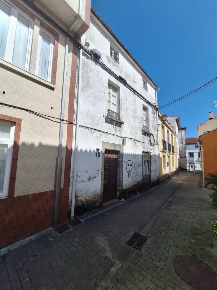 Se vende casa para reformar en Palmeira 