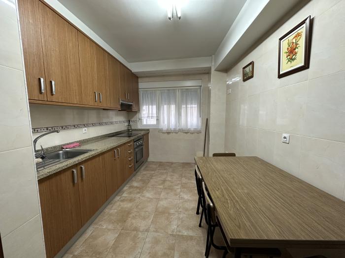 Se vende piso muy céntrico de 3 dormitorios