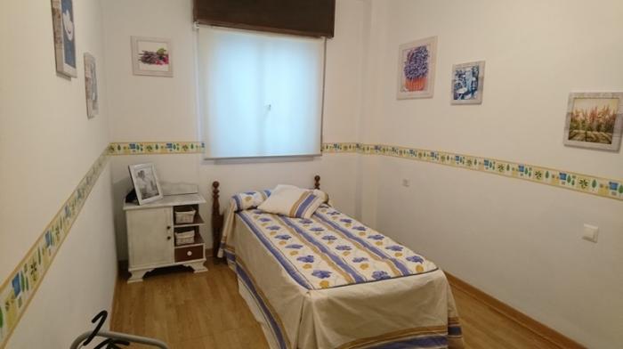 Se vende piso  en pleno centro de Ribeira
