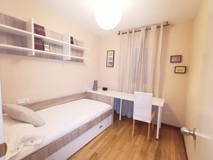 Se vende piso de tres dormitorios en el centro de Ribeira