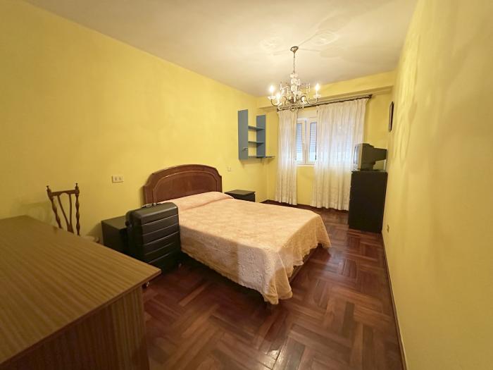 Se vende piso muy céntrico de 3 dormitorios