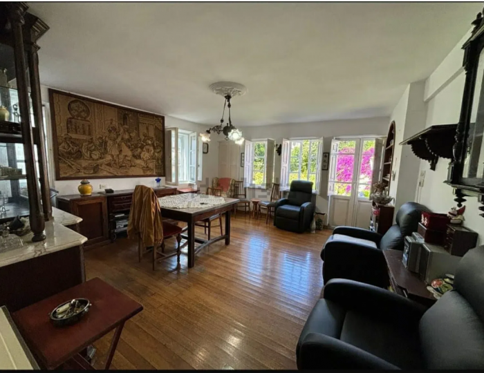 Se vende casa de piedra en pleno centro de A Pobra